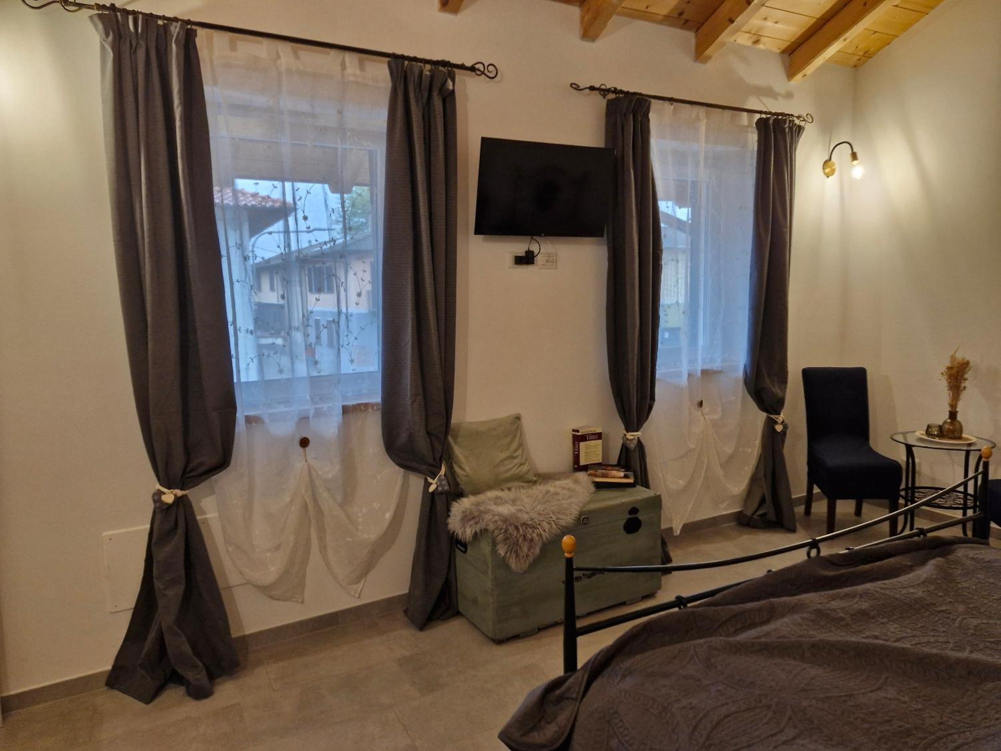 Casa Il Grappolo Hotel Momo Ngoại thất bức ảnh